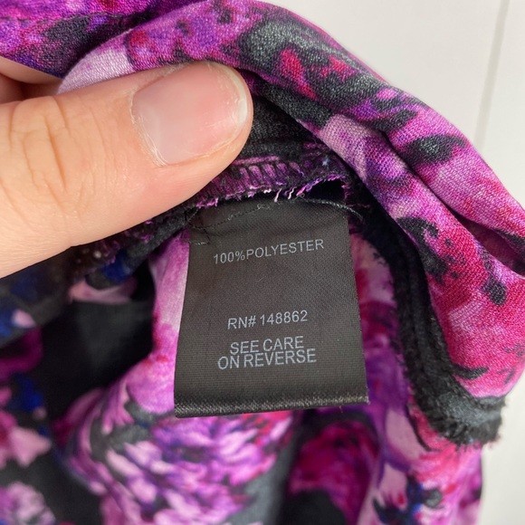 TORRID Size 1X Womems Multicolor Floral V-Neck Short Sleeve Top Fairy Whimisgoth - Picture 4 of 5